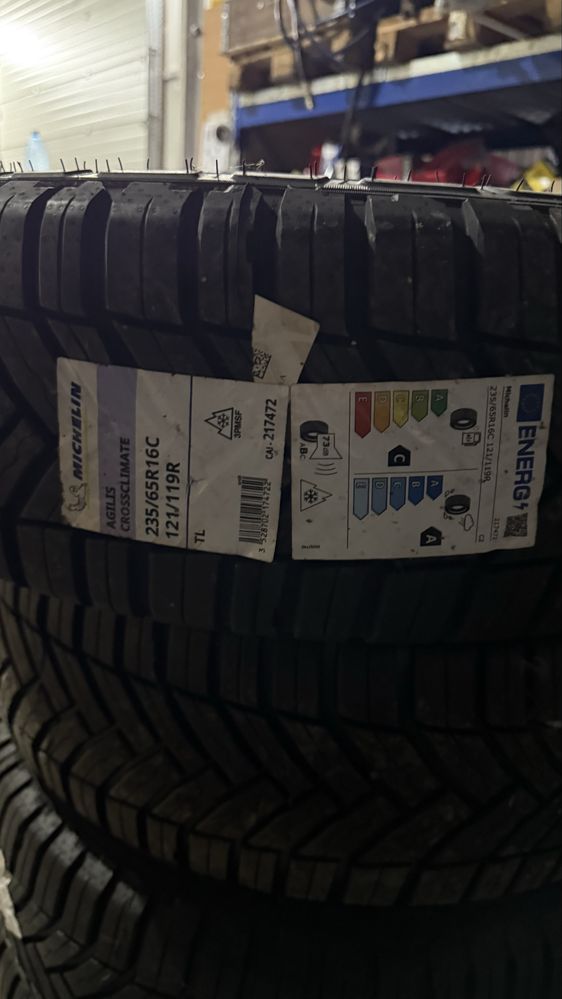Michelin Crossclimate 235/65/16 C, genti de Ford Tranzit
