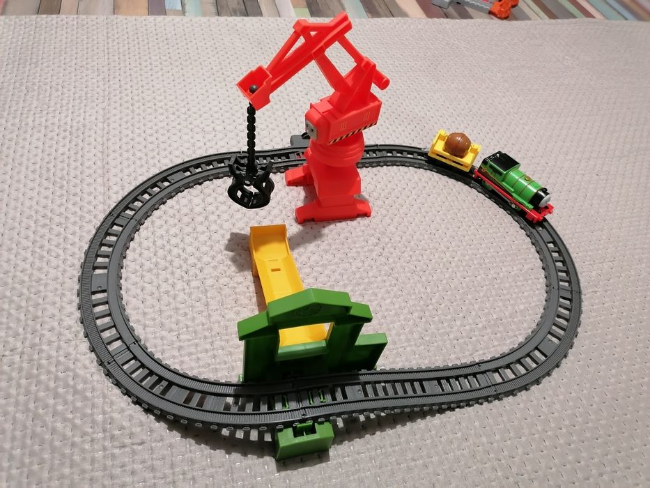 Set tren Thomas și macaraua Cassia