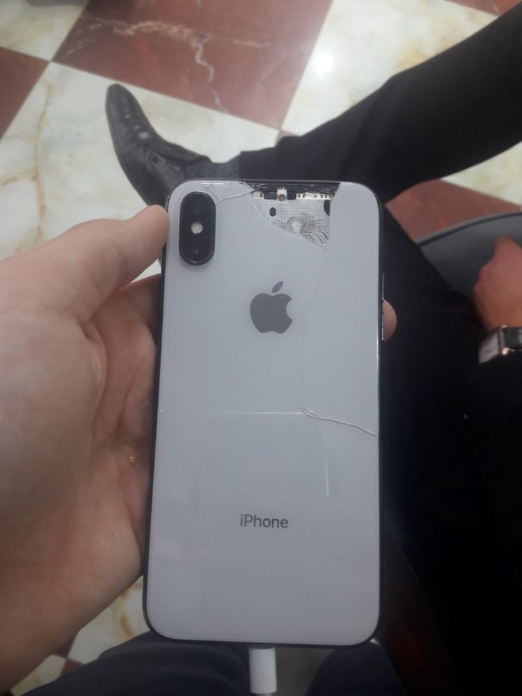 Iphone x sotiladi xolati yaxshi