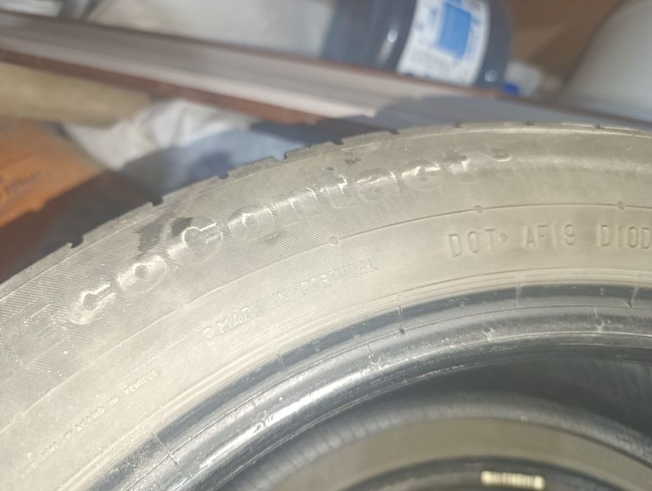 Vând sau schimb anvelope marca Continental