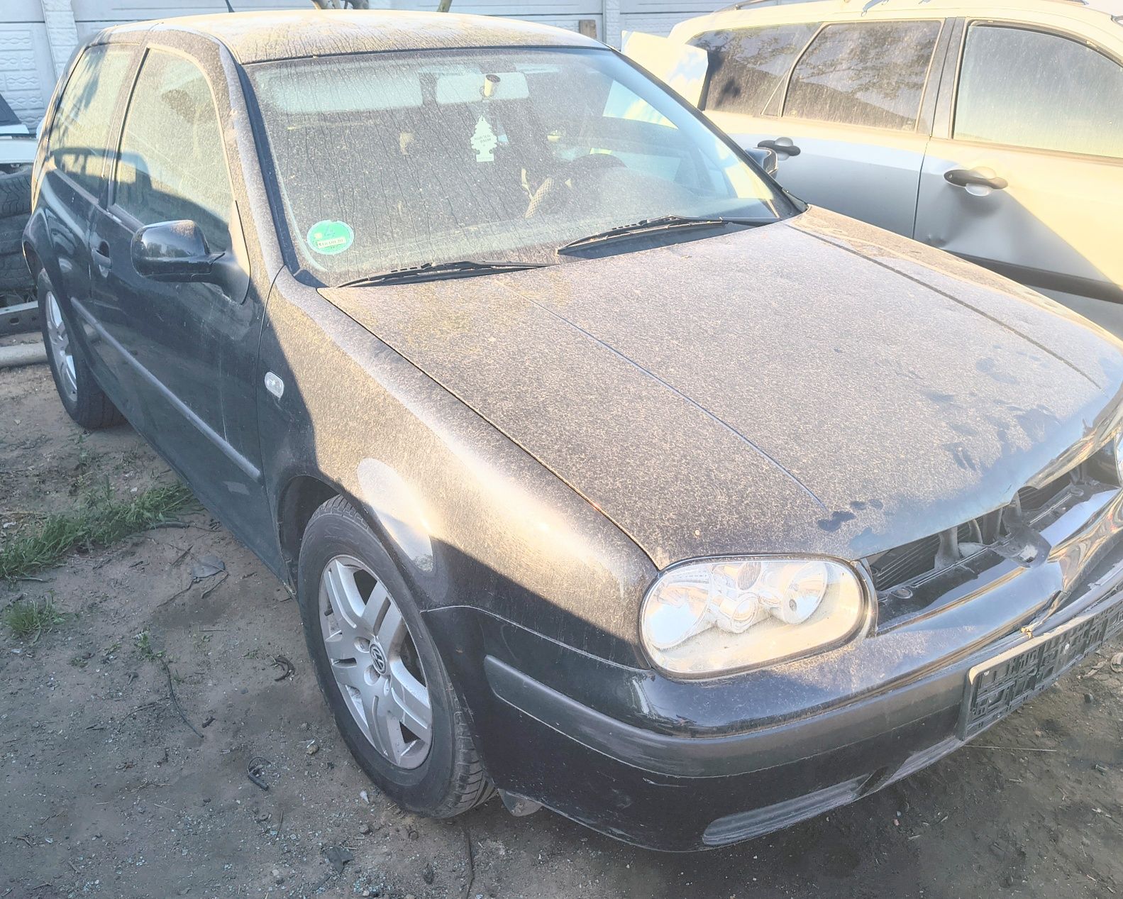 Golf 4. (1.4 benzina) - motor,AC,cutie,radiator,caseta,uși,jante,haion