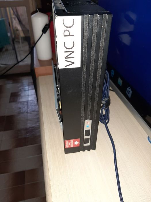 Мини компютър на 12 волта