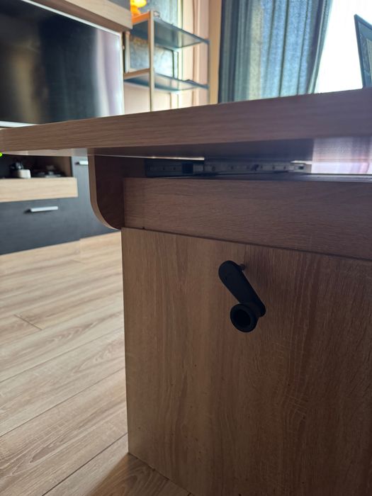 Разтегателна холна маса с повдигащ механизъм