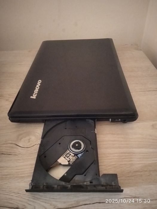 Srochniy! Lenovo G585 DVD port bor noutbuk sotiladi 1.5mln