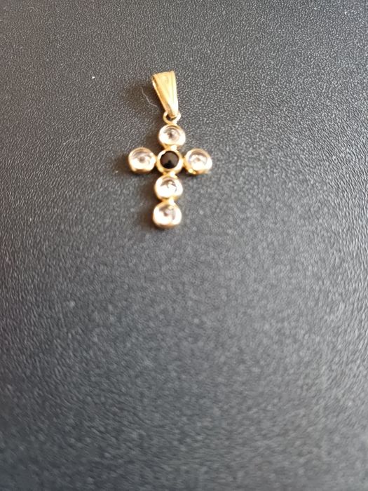 Medalion de aur galben de 18 k