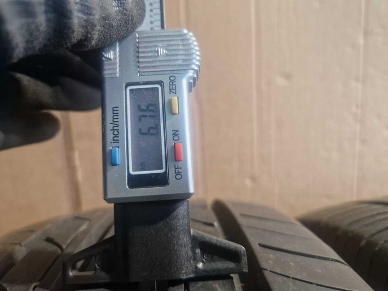 4 Yokohama R17 225/65
летни гуми DOT2718