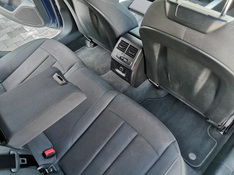 Vând AudiI A4 S-line