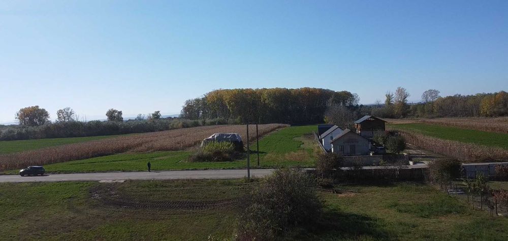 Teren lot de casă sau pentru hală in Gâdinți!