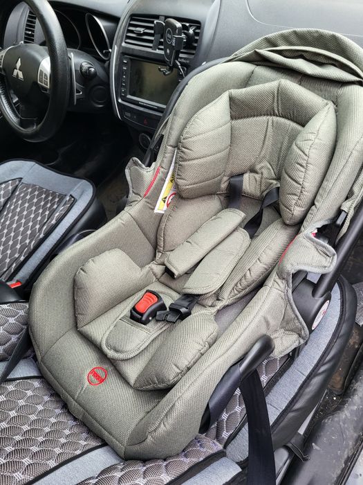 Продам коляску 30000тн.