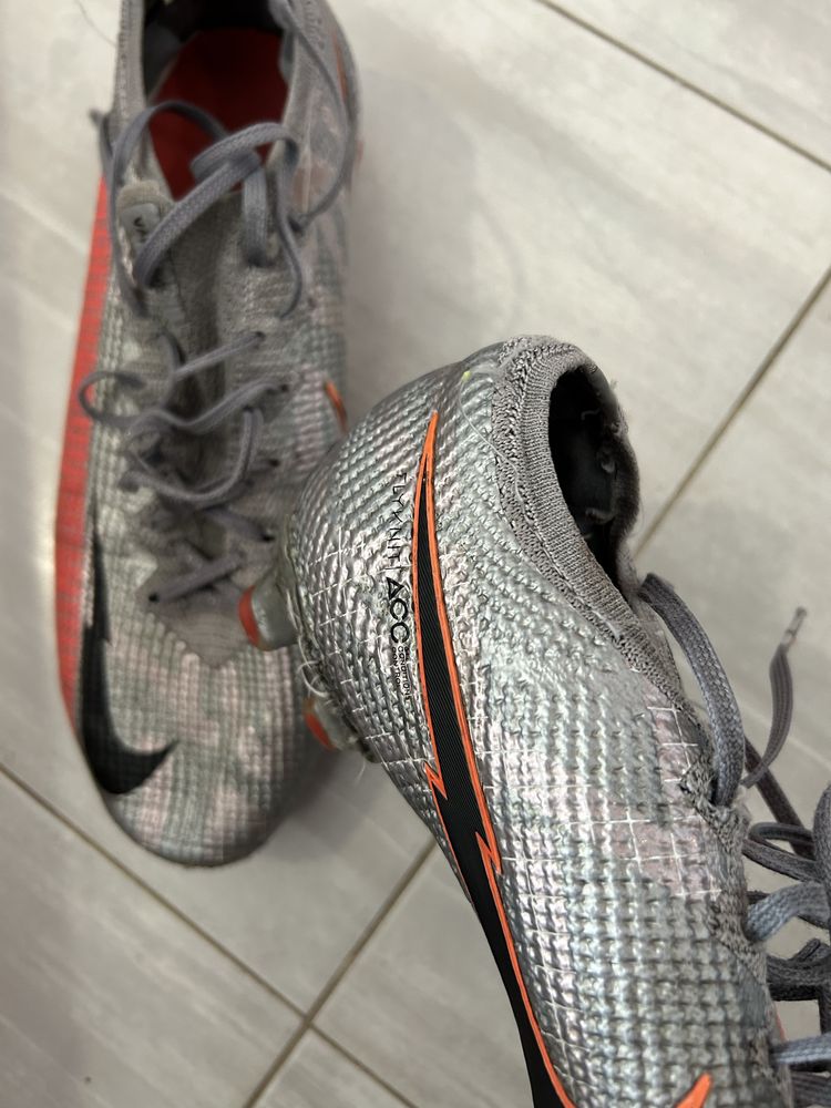 Бутонки Nike mercurial magista phantom adidas predator обувки Puma