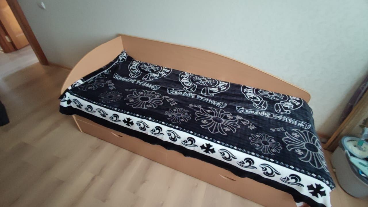 Продам кровать б/у