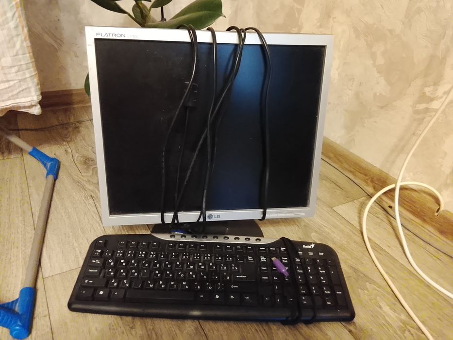 Продам Монитор lg