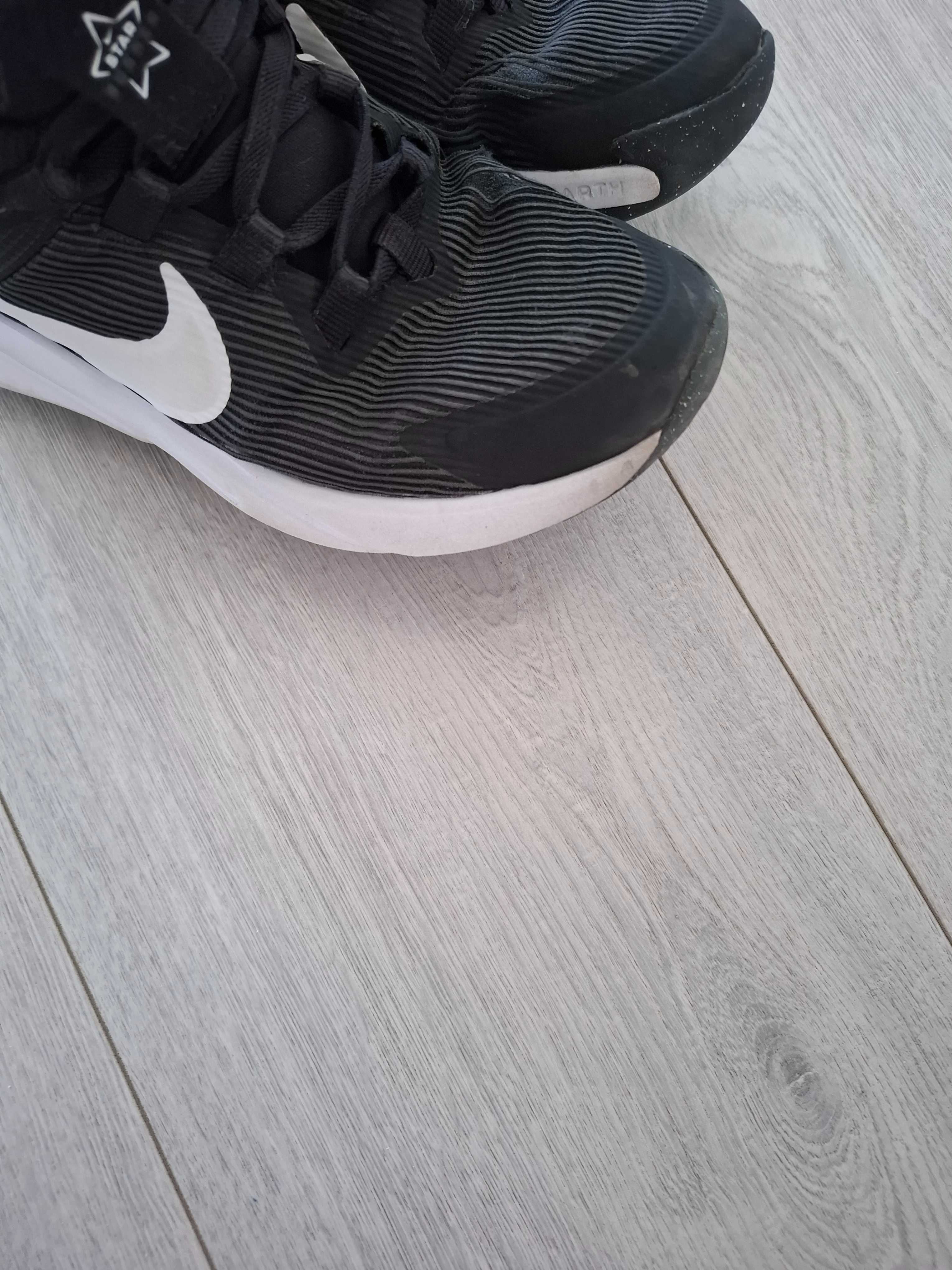 Маратонки Nike унисекс