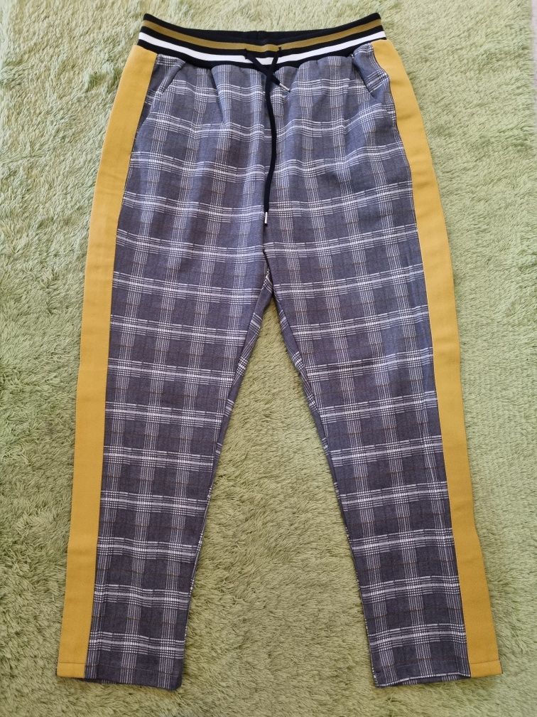 Pantaloni barbati Zara