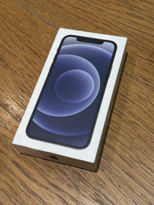 Чёрный IPHONE 12