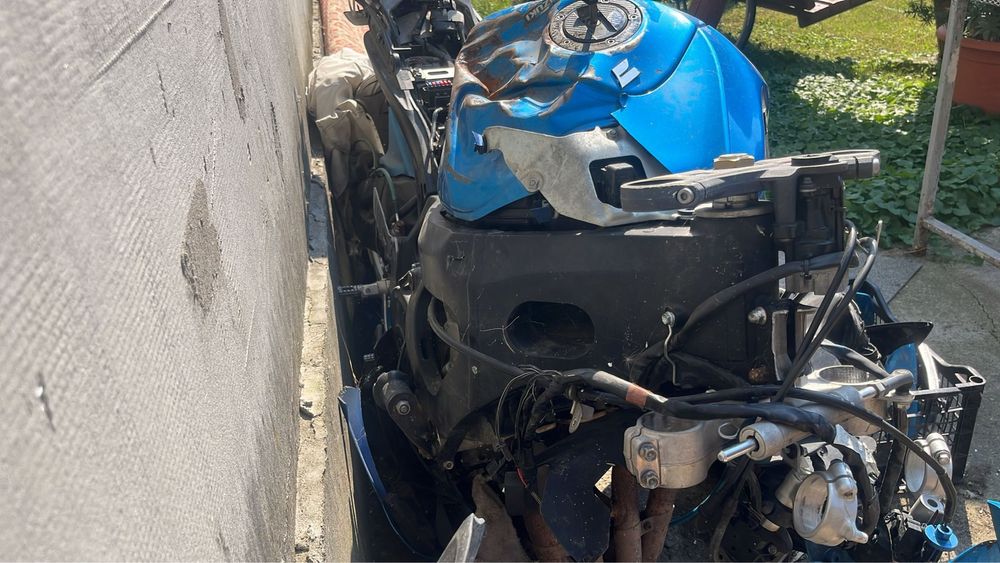 Suzuki gsx r 600 k7 Lovit (motor functional)