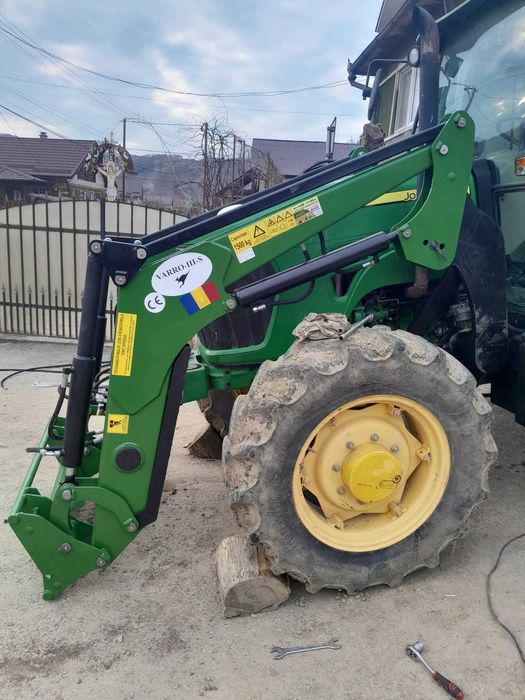 Brat hidraulic VARRO III - IIIS pentru tractor