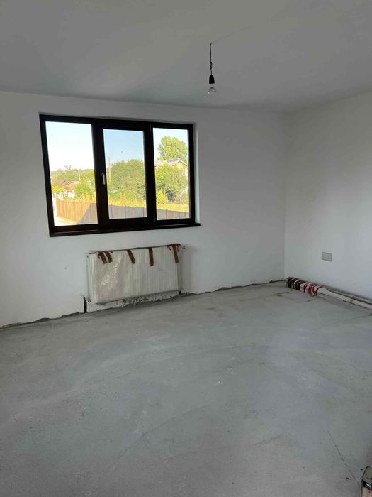 Casa de vanzare în com Orleşti, jud Vâlcea.