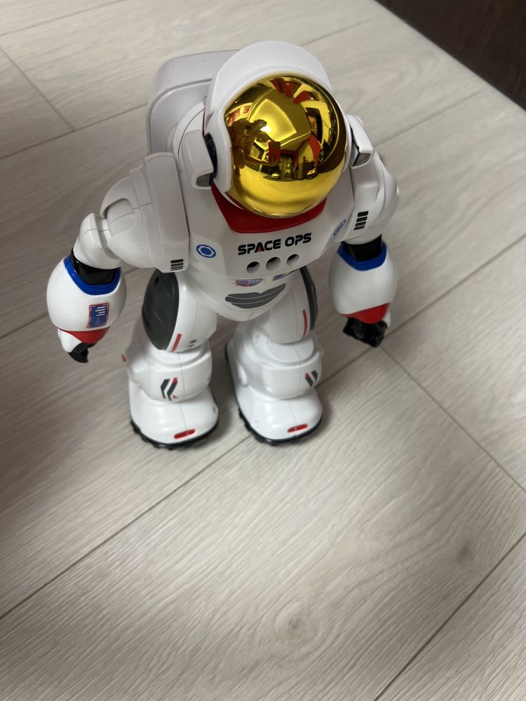 Robot interactiv Astronautul Charlie