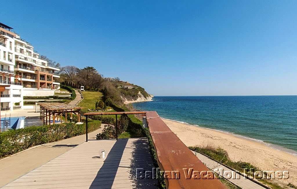 Продава се Двустаен апартамент в Бяла - 113 кв.м за 877 €/кв.м - Снимка #18