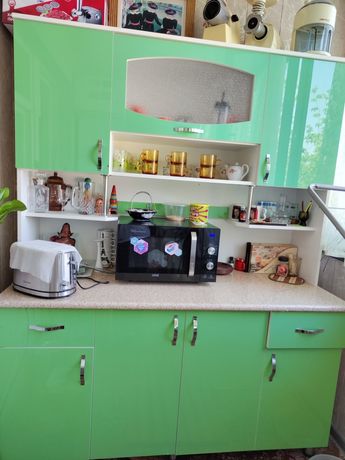 Кухонный шкаф с пеналом