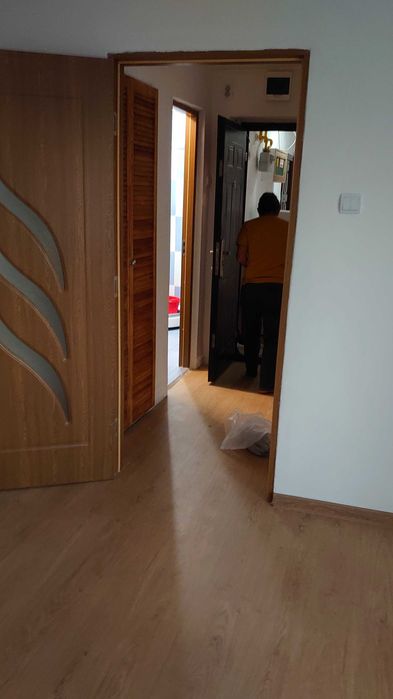 Vând garsonieră confort 1, 32 m², Calea Mărășești, zonă centrală Bacău