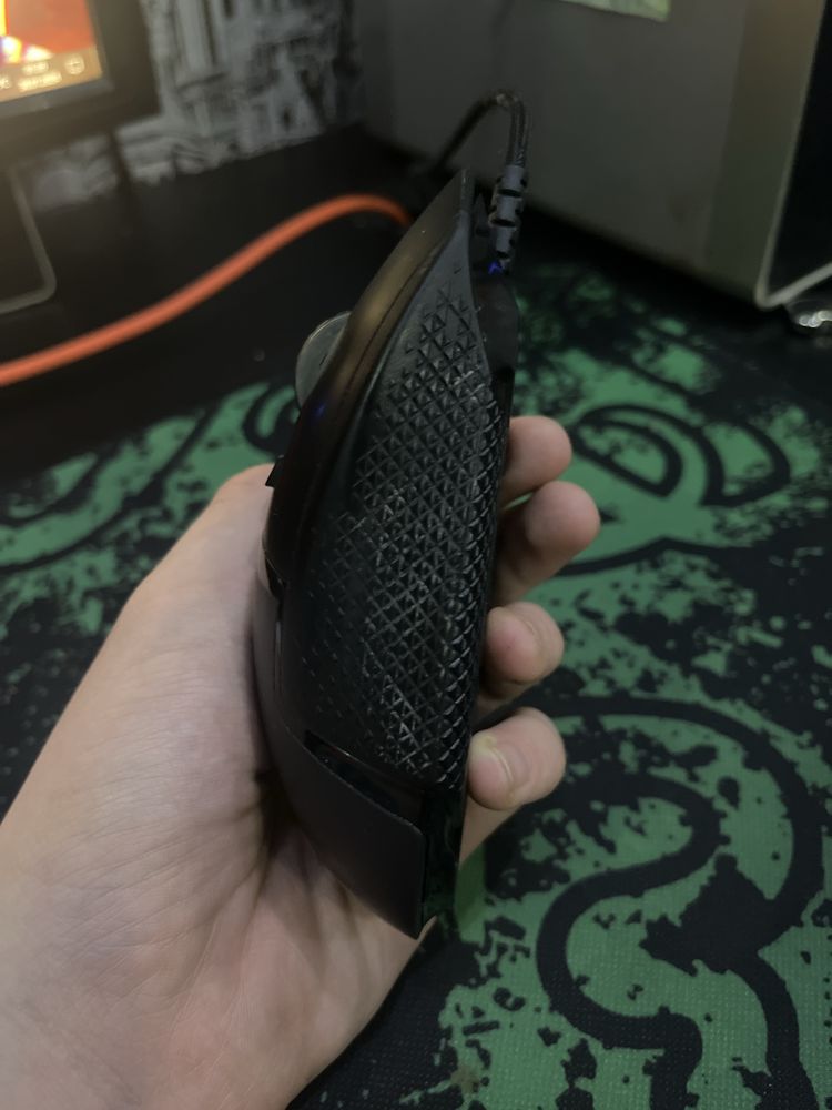 Продаю мышку logitech g502 hero