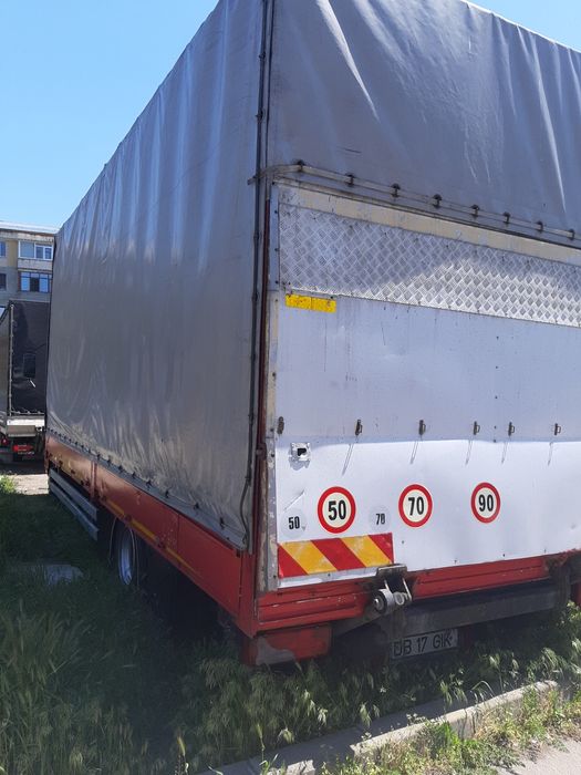De vînzare Camion daf lf 45 220 10 T 15 europaleti lift tavan decopert