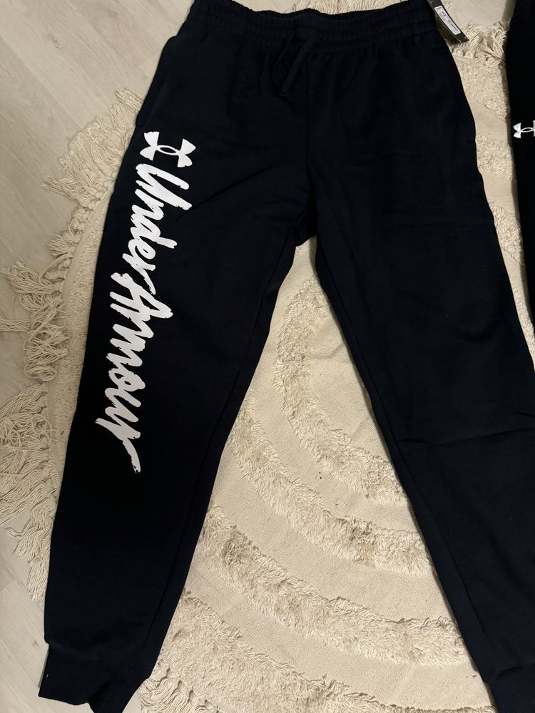 Pantaloni under armour