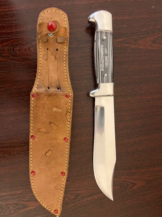 Продавам нож Вихрен нов