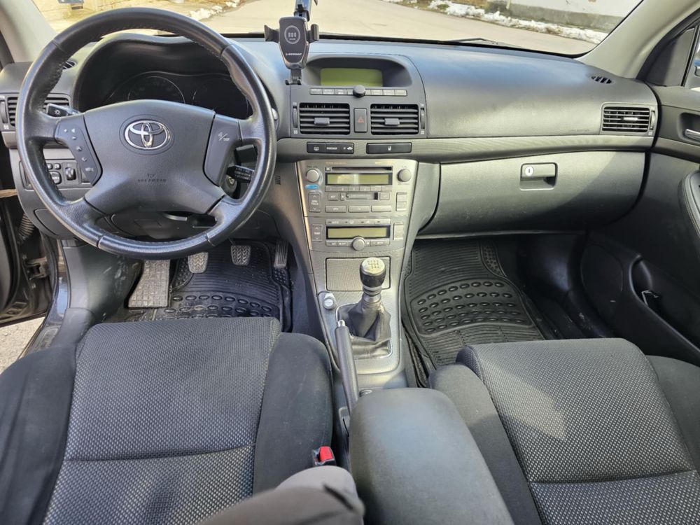 Toyota Avensis   2.2D-4D Швейцария