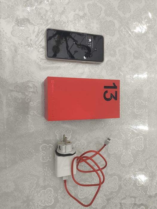 Продается китайский oneplus 13