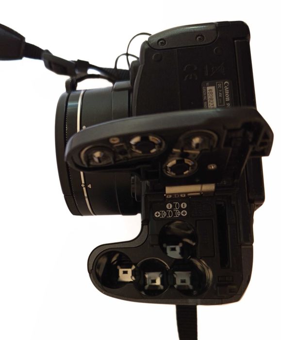 Фотоапарат с камера Canon PowerShot S5 IS Digital Zoom Camera и чанта