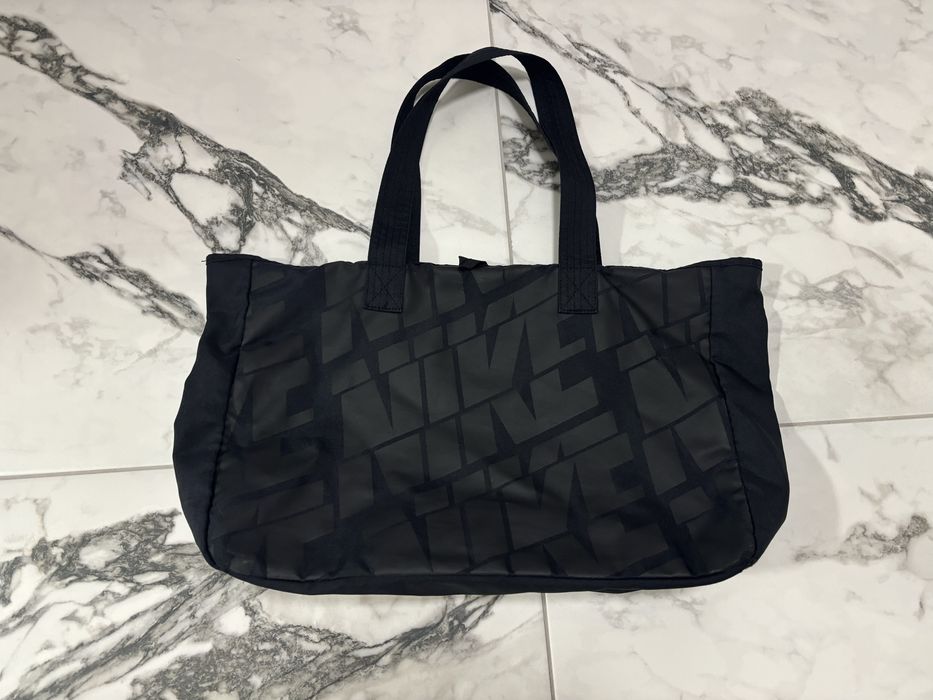 Голяма спортна чанта Nike