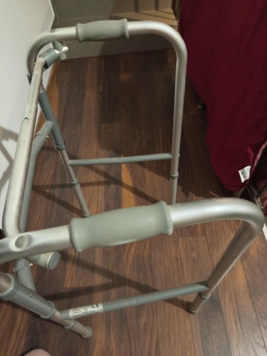 Проходилка за възрастни хора