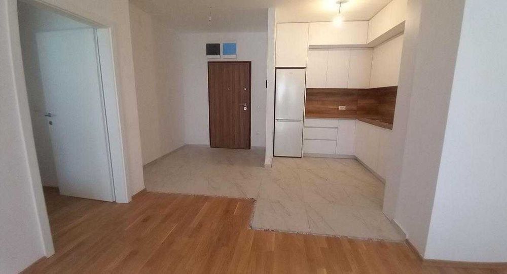 Дава се под наем Двустаен апартамент в Пловдив, Тракия - 62 кв.м за 178.5 € - Снимка #2