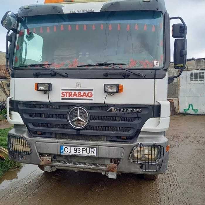 Vând 3 autobasculante 8x4 mercedes actros