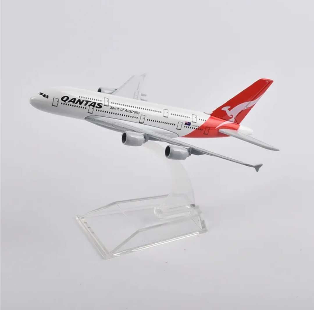 Macheta avion Qantas A380 / metal / 16 cm