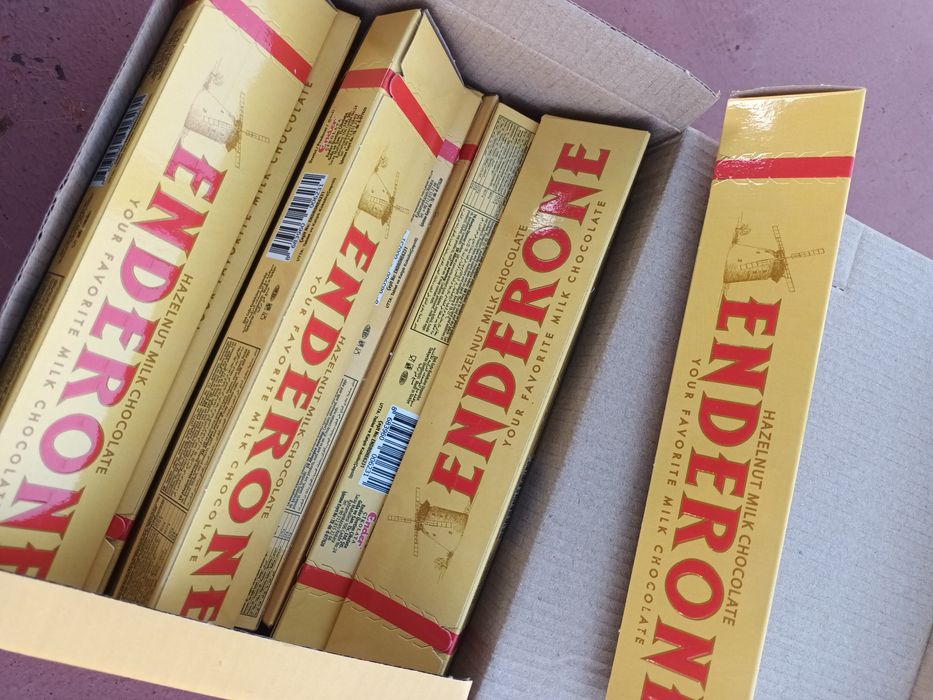 Vând ciocolata enderone !!