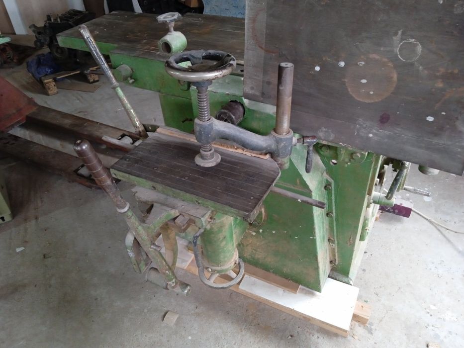 Триоперационна дърводелска машина