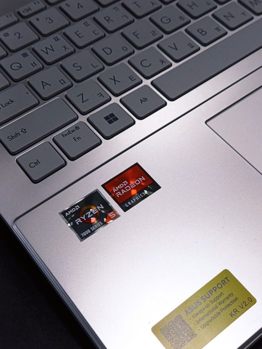 Asus VivoBook Silver