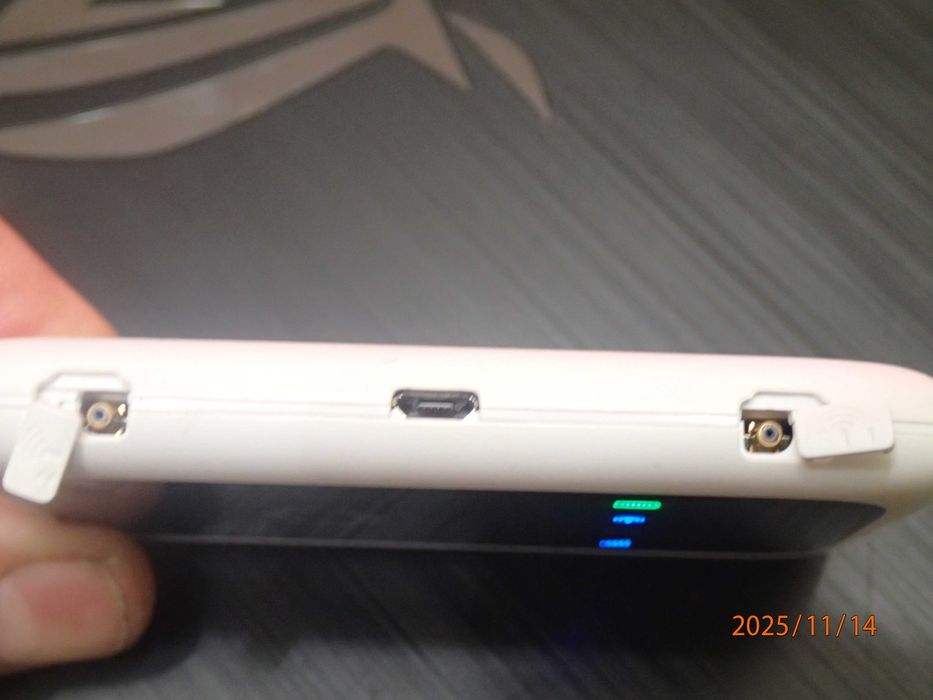 Router/Hotspot 4G cu acumulator: ZTE R216-Z - liber in orice retea