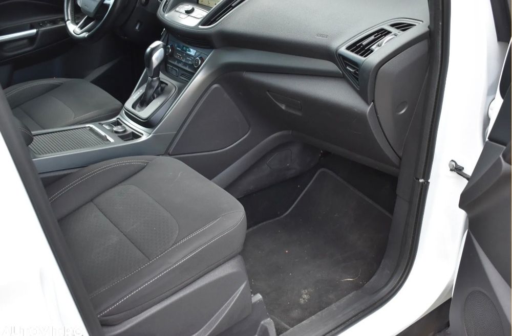 Ford Kuga 1.5 TDCi 2WD Powershift Trend