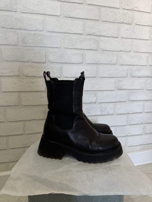 Продам сапоги зима натуральная кожа 37 размер