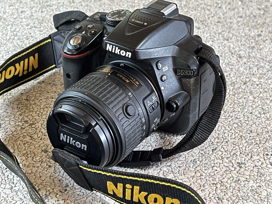 Nikon D5300 с няколко обектива