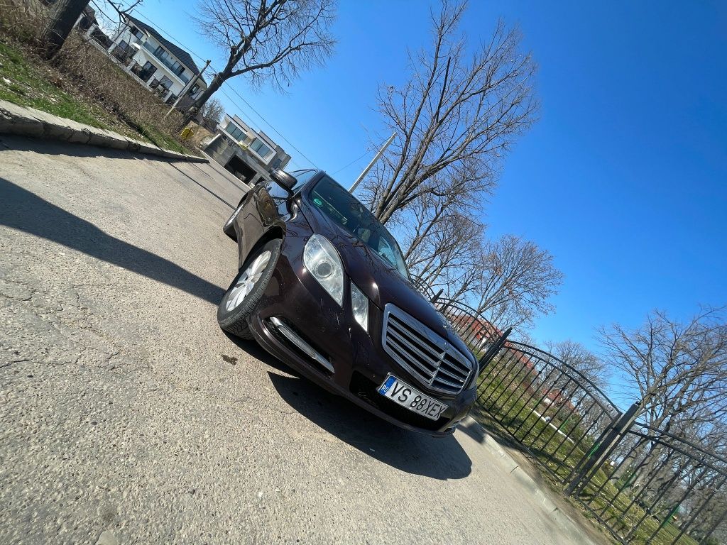 Mercedes. e 220 cdi