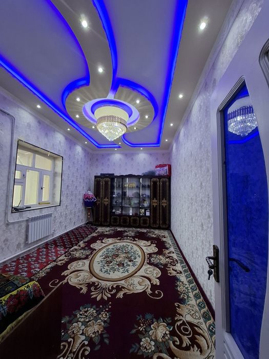 Уй сотилади 520м²