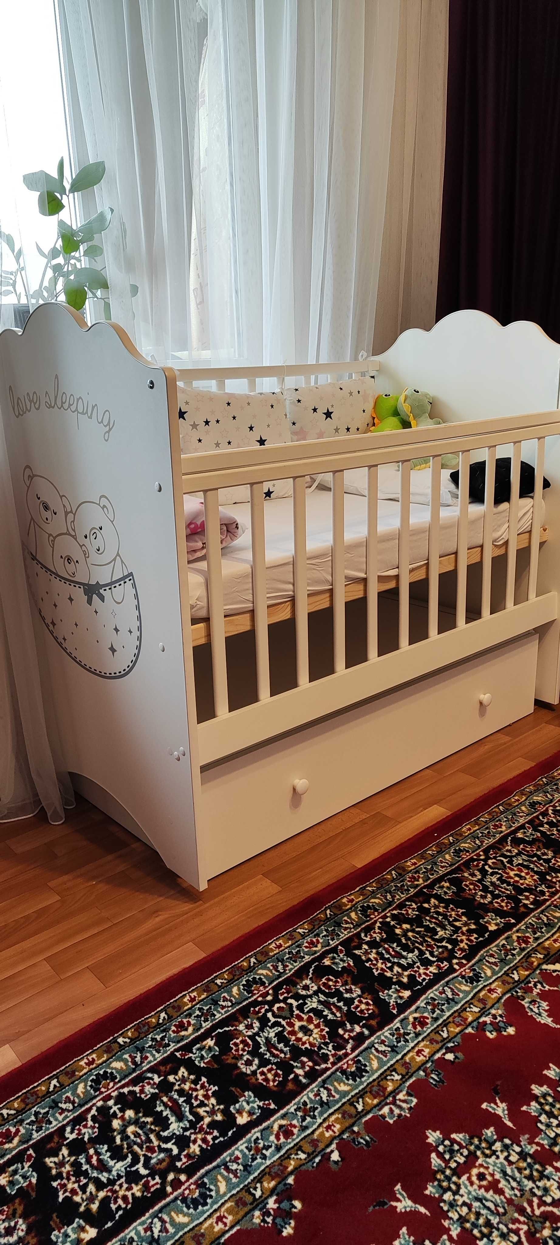 Детская кровать для новорожденных малышей