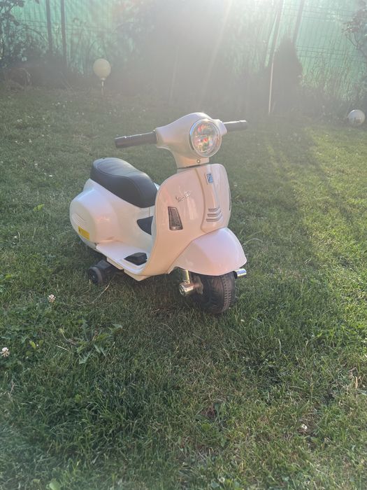 Motocicleta electrica vespa