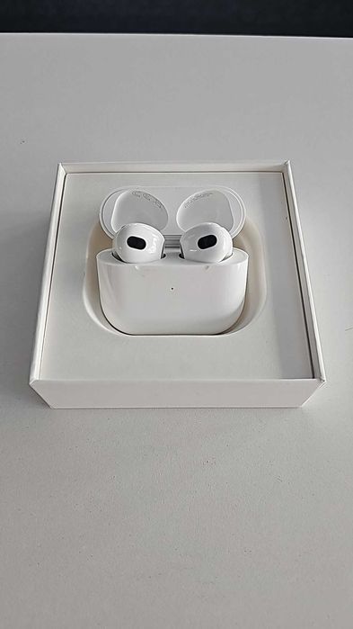 наушники  Apple AirPods 3 • Белые